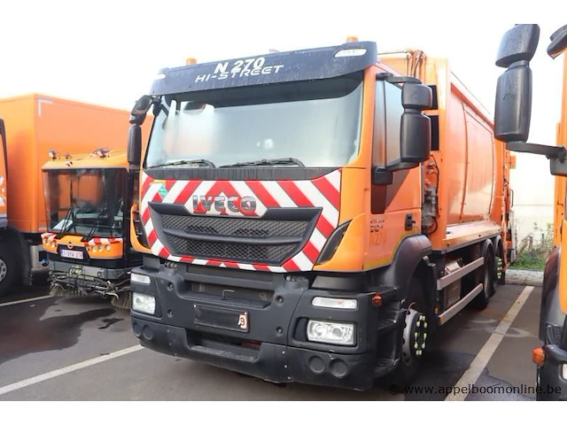 Huisvuilwagen iveco 2y3c, pusher 4000, datum 1ste inschr 2/2/2015, chassisnummer wjme2nnh60c295943, km laatste keuring 94,498,, diesel euro vi, deel i+ii, gelijkvormigheidsattest - afbeelding 1 van  21