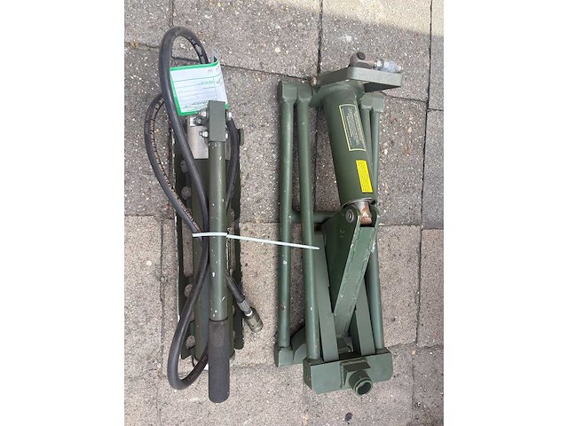 Hummer humvee hummer krik - part - afbeelding 1 van  5