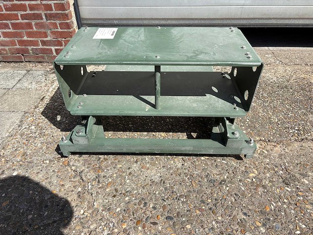 Hummer humvee radio tafel - part - afbeelding 1 van  8