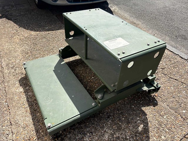 Hummer humvee radio tafel - part - afbeelding 5 van  8