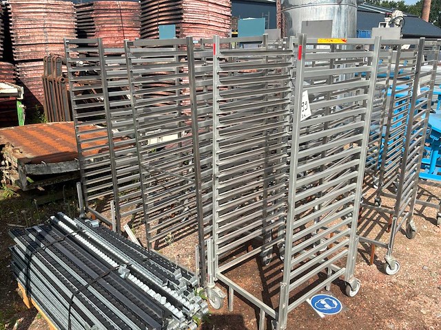 Hupfer rvs regaalkar (3x) - afbeelding 1 van  2