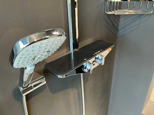 Huppe douchecabine en toilet - afbeelding 8 van  10