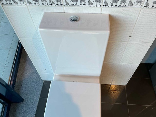 Huppe douchecabine en toilet - afbeelding 10 van  10