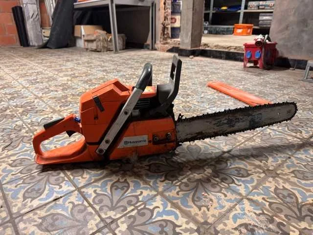 Husqvarna - 365 - zaag - afbeelding 3 van  3