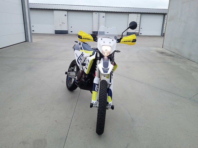 Husqvarna - 701 enduro - motorfiets - afbeelding 6 van  8