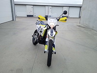 Husqvarna - 701 enduro - motorfiets - afbeelding 6 van  8