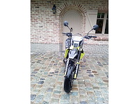 Husqvarna - 701 supermoto - motorfiets - afbeelding 4 van  7