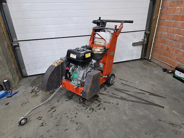 Husqvarna - fs400lv - betonzaag husqvarna fs400lv - afbeelding 1 van  2