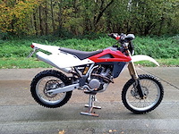 Husqvarna - te 450 - motorfiets - afbeelding 2 van  6
