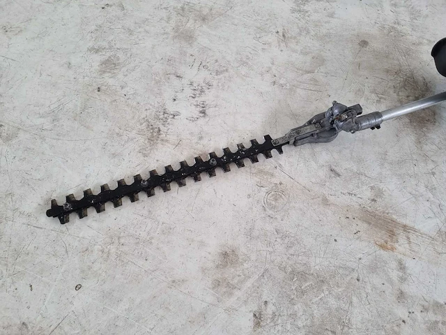 Husqvarna 327he3 hoogsnoeier - werkend - afbeelding 5 van  8