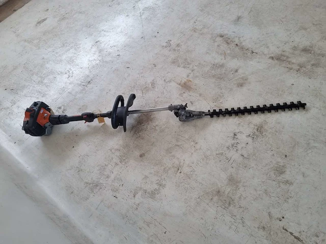 Husqvarna 327he3 hoogsnoeier - werkend - afbeelding 8 van  8