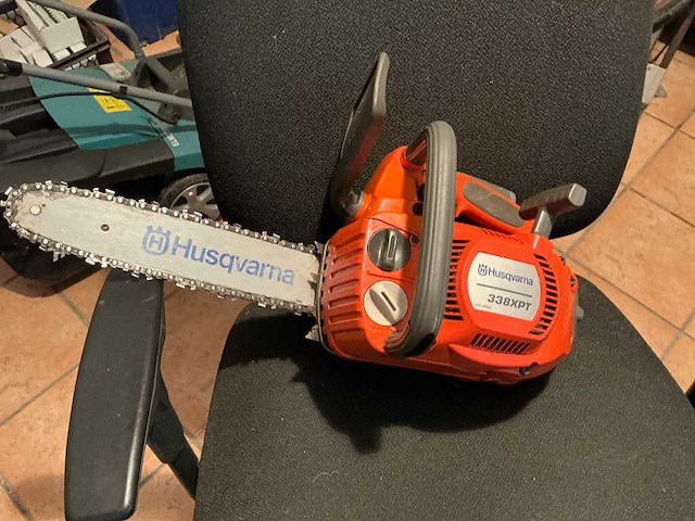 Husqvarna 338xpt kettingzaag - afbeelding 1 van  4