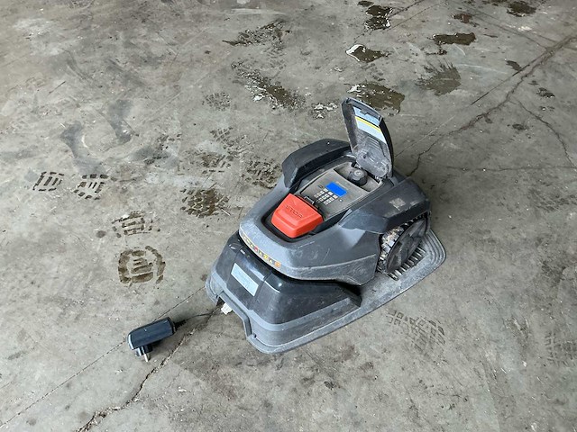 Husqvarna auto mower 105 800m2 robotmaaier - afbeelding 2 van  5