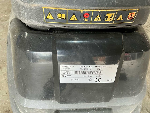 Husqvarna auto mower 105 800m2 robotmaaier - afbeelding 5 van  5