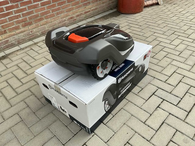Husqvarna automower - 450x - robotmaaier ongebruikt - afbeelding 2 van  8