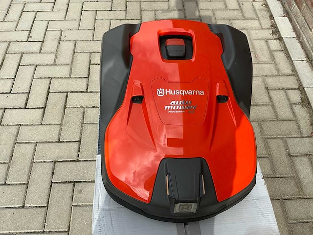 Husqvarna automower - 550 5000m2 - robotmaaier ongebruikt - afbeelding 2 van  5