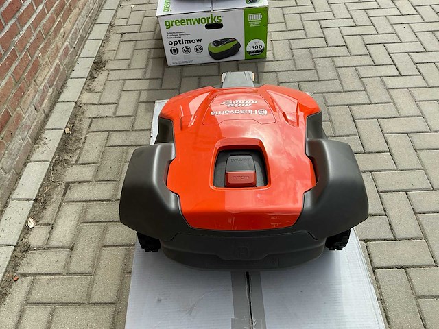 Husqvarna automower - 550 5000m2 - robotmaaier ongebruikt - afbeelding 3 van  5