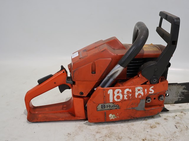 Husqvarna benzinekettingzaag - afbeelding 7 van  9