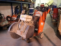 Husqvarna betonzaagmachine - afbeelding 2 van  8