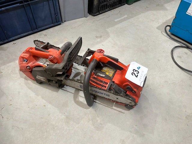 Husqvarna kettingzaag (2x) - afbeelding 1 van  3