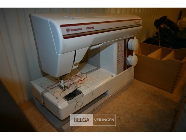 Husqvarna naaimachine - afbeelding 2 van  5