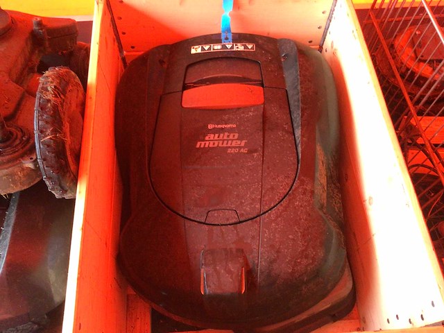 Husqvarna robot grasmaaier - afbeelding 2 van  11