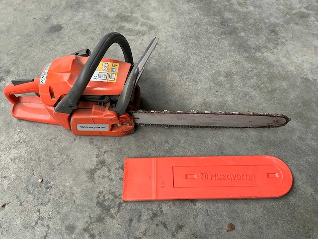 Husqvarna se-561 82 kettingzaag - afbeelding 1 van  4