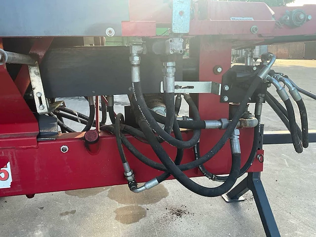 Husqvarna wood 395 combinatie sawyer/houtverwerker husqvarna wood 395 – combinatie sawyer en splitter met transportband - afbeelding 4 van  13