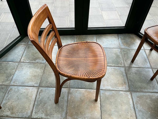 Hutten selection norm tafels en stoelen - afbeelding 1 van  21