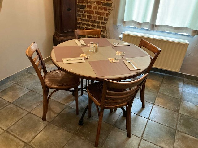 Hutten selection norm tafels en stoelen - afbeelding 13 van  21