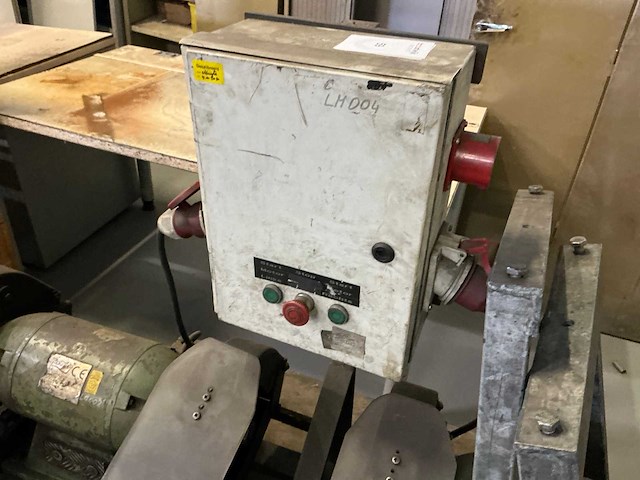 Huvema dubbele borstelschuurmachine (2x) - afbeelding 9 van  9
