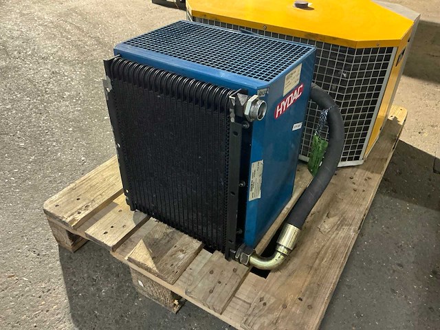 Hydav sca oliekoeler - afbeelding 1 van  4