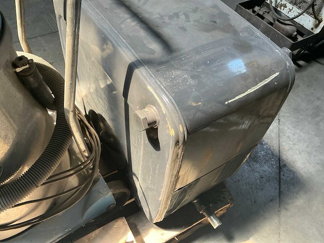 Hydrauliektank - afbeelding 5 van  6