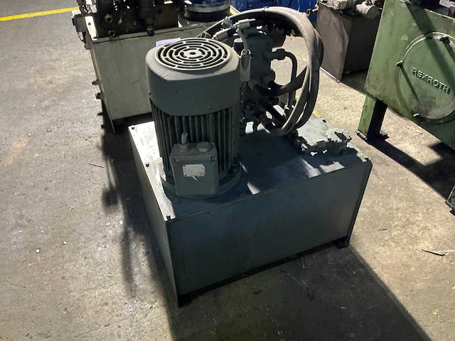 Hydraulisch aggregaat - afbeelding 1 van  4