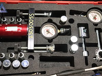 Hydraulisch ankertester - hilti - hydro-test 28 toebehoren - meters, aansluitstukken, gereedschap - afbeelding 3 van  3