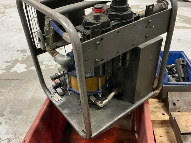 Hydraulisch geteste pomp 1700 bars - afbeelding 4 van  5