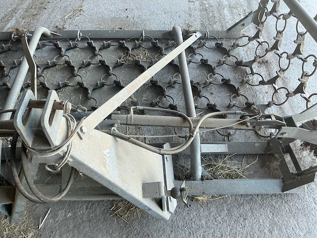 Hydraulisch opklapbare weidesleep met 3-puntsophanging - afbeelding 5 van  9
