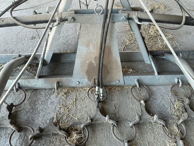 Hydraulisch opklapbare weidesleep met 3-puntsophanging - afbeelding 9 van  9
