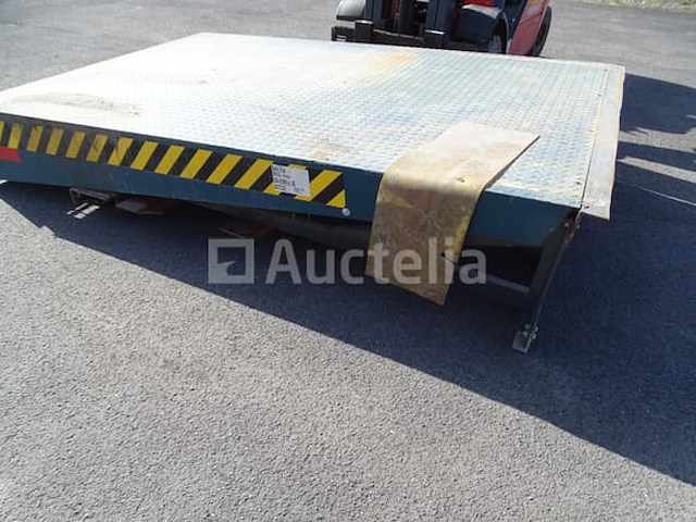 Hydraulisch platform voor laden - afbeelding 11 van  17