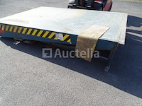 Hydraulisch platform voor laden - afbeelding 11 van  17