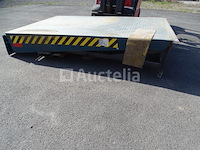 Hydraulisch platform voor laden - afbeelding 12 van  17
