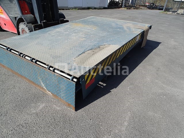 Hydraulisch platform voor laden - afbeelding 14 van  17