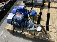 Hydraulisch pomp (2x) - afbeelding 1 van  3