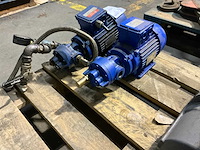 Hydraulisch pomp (2x) - afbeelding 3 van  3