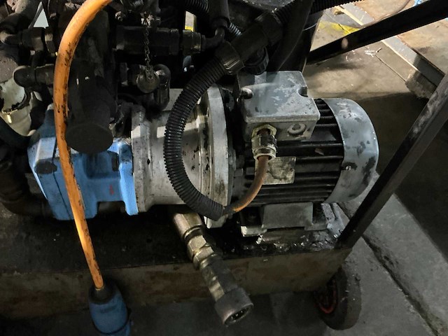 Hydraulisch pomp - afbeelding 1 van  5