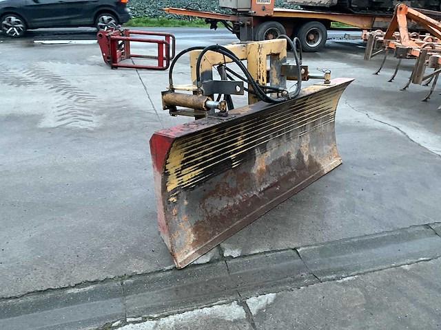Hydraulisch schuifblad / nivelleerblad (3-punts ophanging) voorladers en accessoires - afbeelding 8 van  10