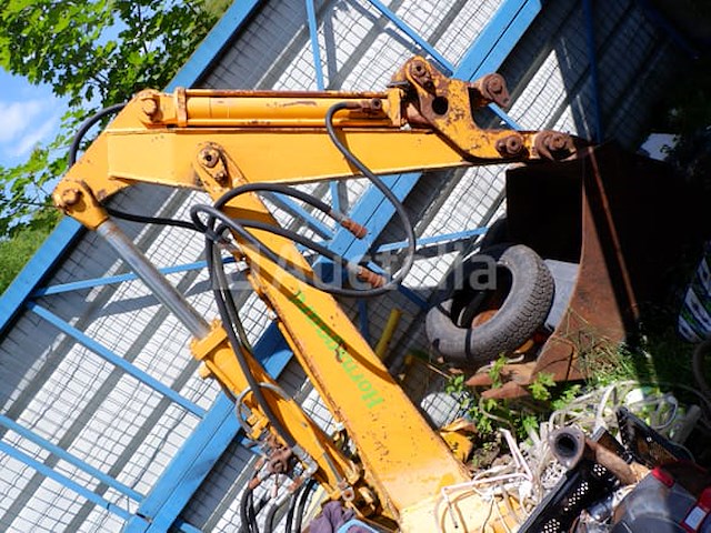 Hydraulische arm met hornsgaard-bak - afbeelding 1 van  12