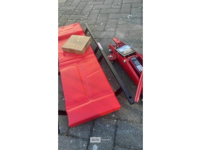 Hydraulische autokrik en werkmat - afbeelding 3 van  4