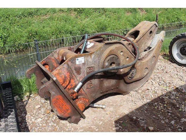 Hydraulische betonschaar npk g-18as - afbeelding 1 van  1
