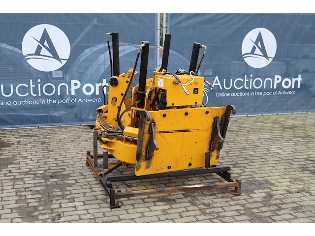 Hydraulische boomverplantingsgraafmachine - afbeelding 1 van  1